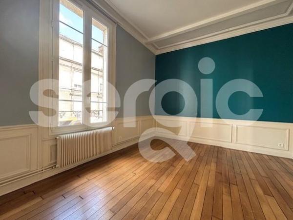 Location 4 Pieces 87 51100 Reims 26 1528 01 0003