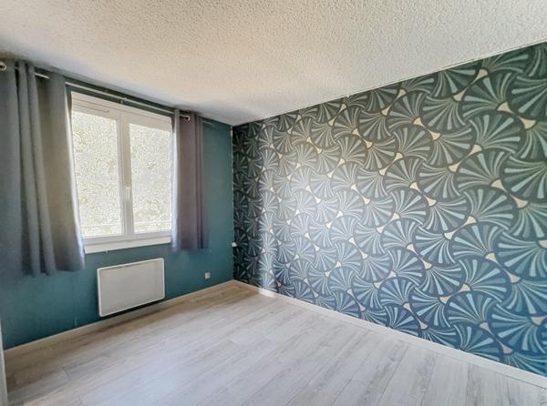 Saint-Raphaël (83700) Saint Raphaël : appartement 2 pièces + une grande mezzanine avec terrasse, garage et place de parking privativ