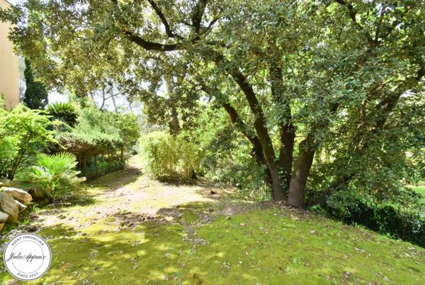 Saint-Raphaël (83700) Saint Raphaël : appartement 2 pièces + une grande mezzanine avec terrasse, garage et place de parking privativ