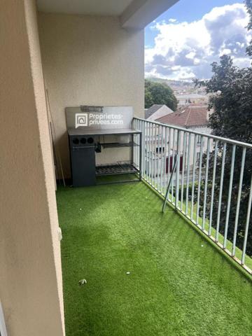 Épernay - Superbe T3 rénové , garage, parking et vue sur le parc de la résidence