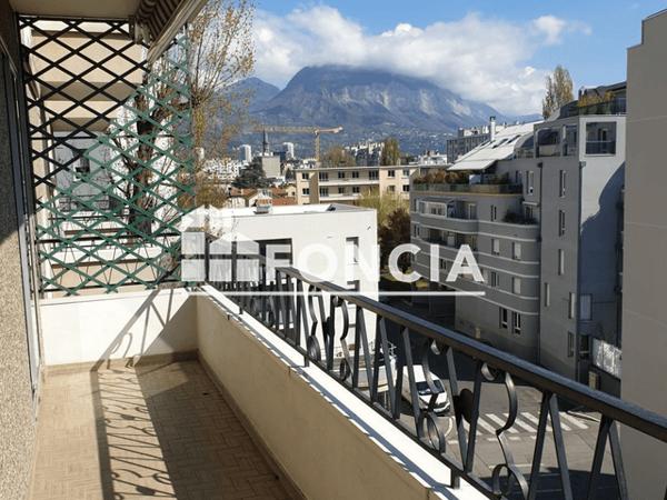 Location Appartement meublé 2 pièces 54.06 m² - 35 AVENUE M.BERTHELOT Grenoble 38100