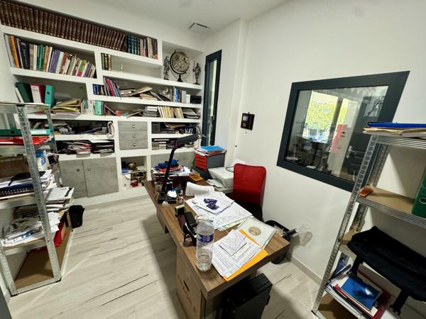 Villa contemporaine 203 m2 avec piscine et garage