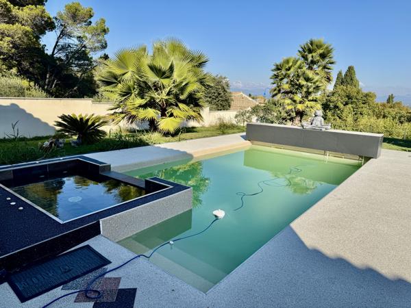 Villa contemporaine 203 m2 avec piscine et garage