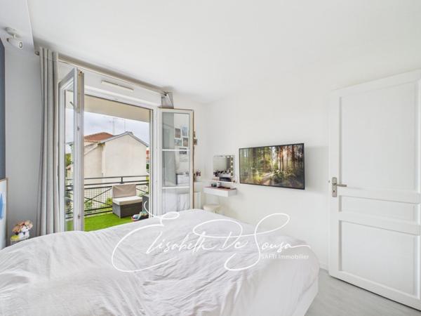 2 pièces entièrement rénové sans vis à vis