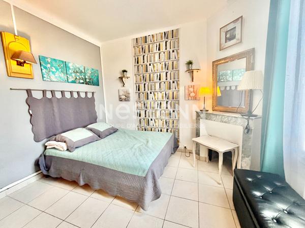 A saisir rapidement : idéal investisseur : studio 21 m² hyper centre - 50 mètres du vieux port