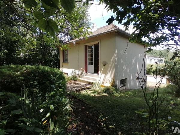 Etude de BRUZ - en sortie d'agglomération à 800 m du centre-ville - maison indépendante à rénov...