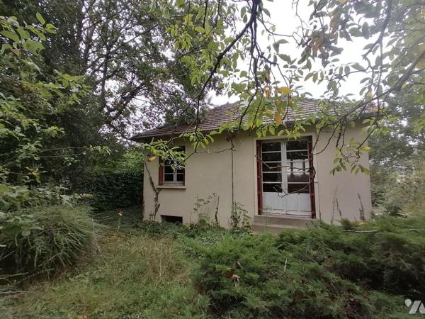 Etude de BRUZ - en sortie d'agglomération à 800 m du centre-ville - maison indépendante à rénov...