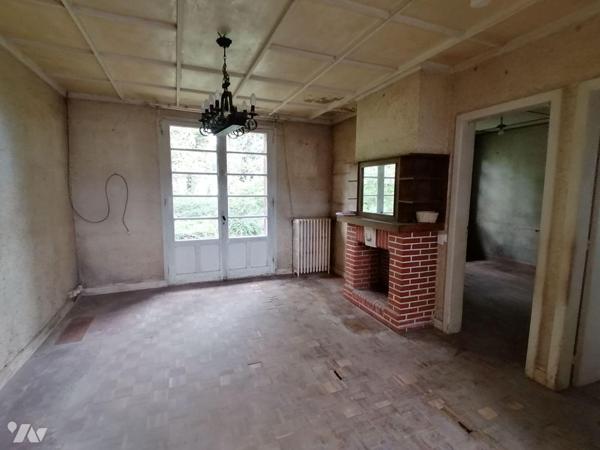 Etude de BRUZ - en sortie d'agglomération à 800 m du centre-ville - maison indépendante à rénov...