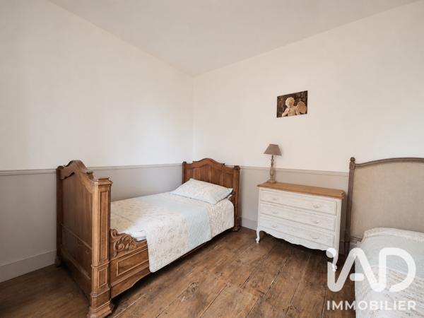 Maison à vendre 13 pièces 300 m² La Chapelle-aux-Saints