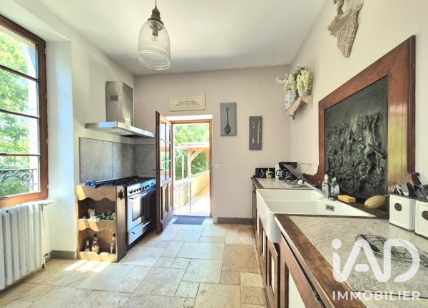 Maison à vendre 13 pièces 300 m² La Chapelle-aux-Saints