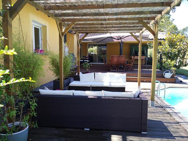 A 12 MINUTES DE PONTONX MAISON 180M2