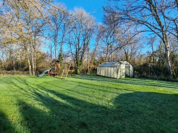 A 12 MINUTES DE PONTONX MAISON 180M2