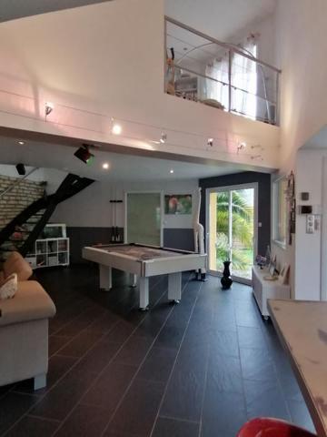 A 12 MINUTES DE PONTONX MAISON 180M2