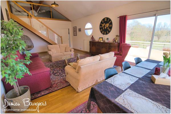 Superbe appartement en attique T6 en duplex de 155 m² avec terrasse panoramique, vue Mont-Blanc, 2 garages fermés et cave