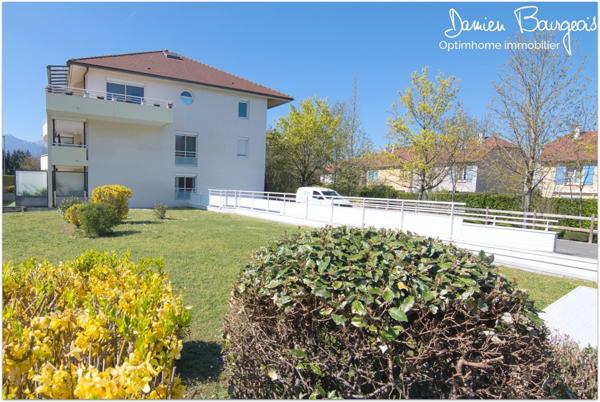 Superbe appartement en attique T6 en duplex de 155 m² avec terrasse panoramique, vue Mont-Blanc, 2 garages fermés et cave