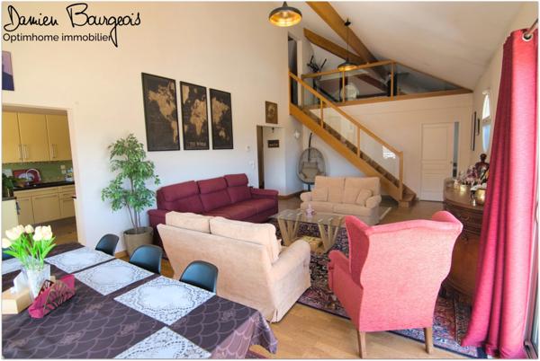 Superbe appartement en attique T6 en duplex de 155 m² avec terrasse panoramique, vue Mont-Blanc, 2 garages fermés et cave