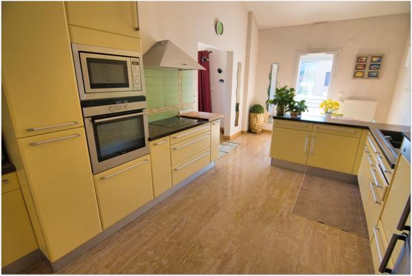 Superbe appartement en attique T6 en duplex de 155 m² avec terrasse panoramique, vue Mont-Blanc, 2 garages fermés et cave