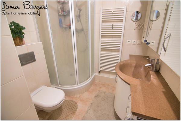 Superbe appartement en attique T6 en duplex de 155 m² avec terrasse panoramique, vue Mont-Blanc, 2 garages fermés et cave