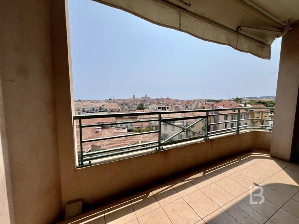 Exceptionnel au coeur d'Antibes 4 pièces avec vue mer