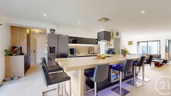 Maison à vendre  9 pièces - 340 m 2   GIGNAC  - 34