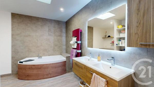 Maison à vendre  9 pièces - 340 m 2   GIGNAC  - 34