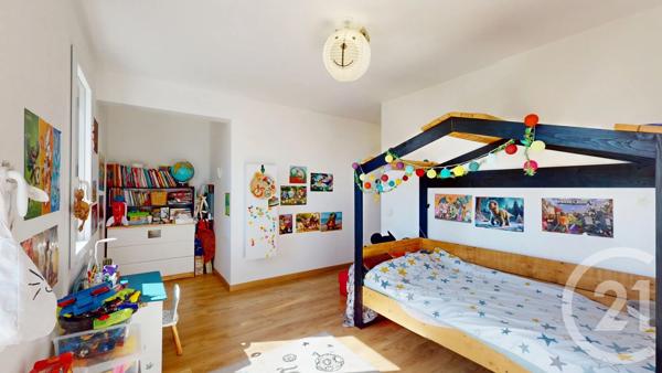 Maison à vendre  9 pièces - 340 m 2   GIGNAC  - 34