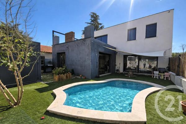 Maison à vendre  9 pièces - 340 m 2   GIGNAC  - 34