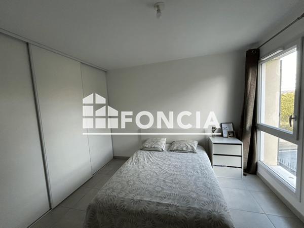 Location Appartement 2 pièces 39.5 m² - 12 AVENUE MERLEAU PONTY Marseille 13013