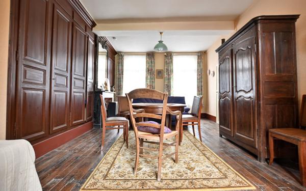 Maison à vendre    6 pièces • 184,86 m2 Auxi-le-Château