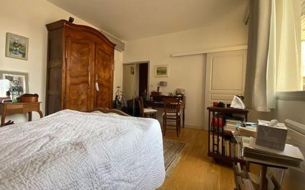 Appartement à vendre    7 pièces • 259,66 m2 Rochefort