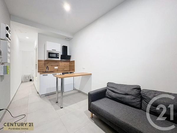 Immeuble à vendre  131 m 2   ST GAUDENS  - 31