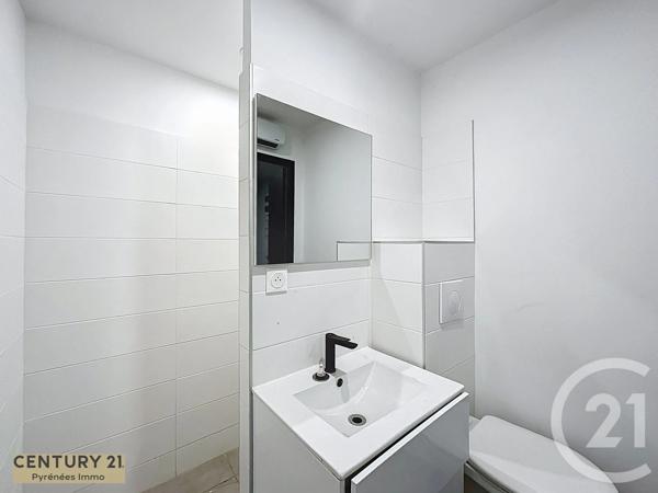 Immeuble à vendre  131 m 2   ST GAUDENS  - 31