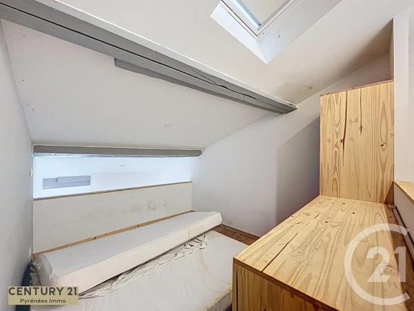 Immeuble à vendre  131 m 2   ST GAUDENS  - 31