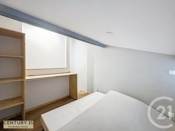Immeuble à vendre  131 m 2   ST GAUDENS  - 31