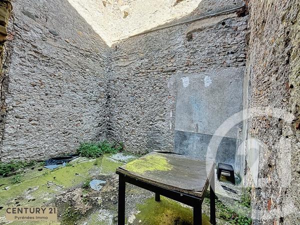 Immeuble à vendre  131 m 2   ST GAUDENS  - 31