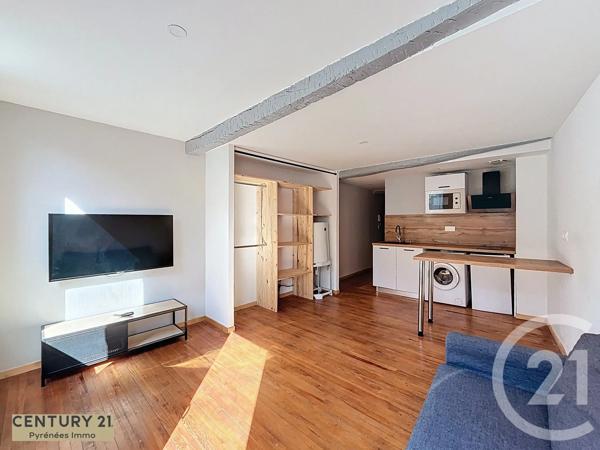 Immeuble à vendre  131 m 2   ST GAUDENS  - 31
