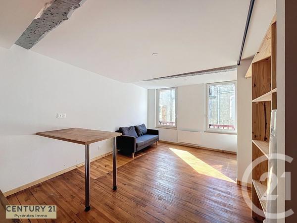 Immeuble à vendre  131 m 2   ST GAUDENS  - 31