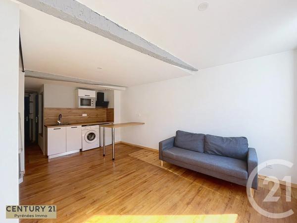 Immeuble à vendre  131 m 2   ST GAUDENS  - 31