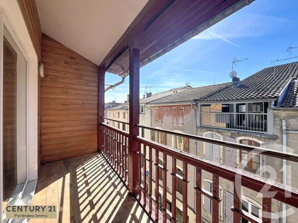 Immeuble à vendre  131 m 2   ST GAUDENS  - 31