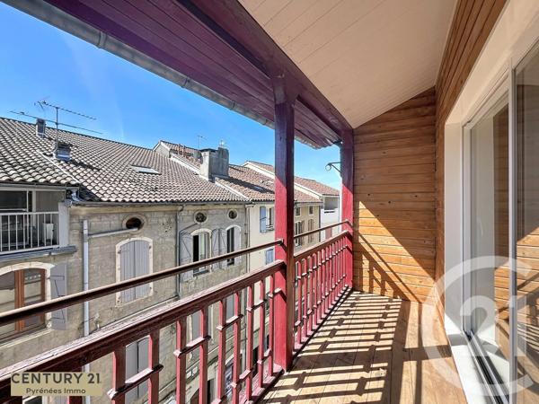 Immeuble à vendre  131 m 2   ST GAUDENS  - 31