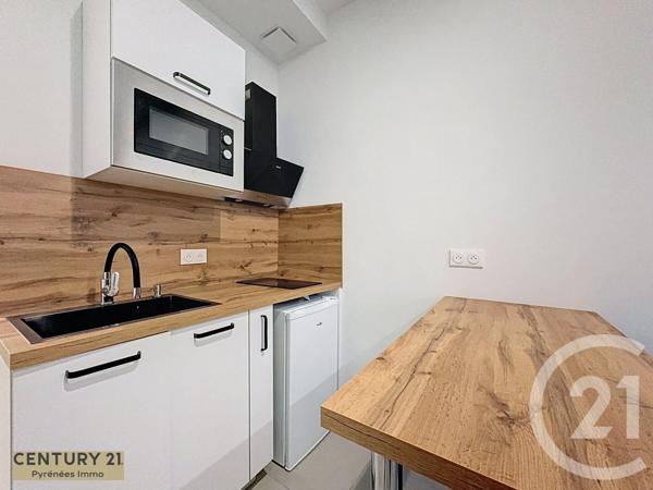 Immeuble à vendre  131 m 2   ST GAUDENS  - 31