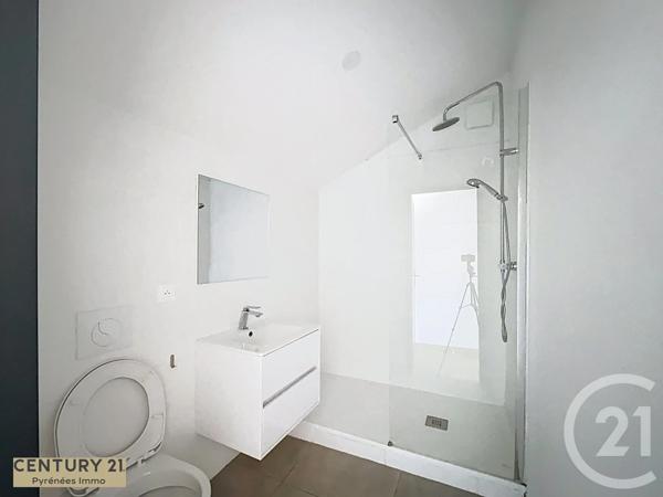 Immeuble à vendre  131 m 2   ST GAUDENS  - 31