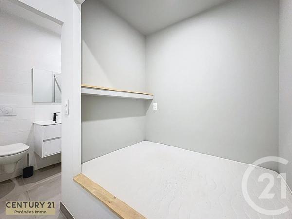 Immeuble à vendre  131 m 2   ST GAUDENS  - 31