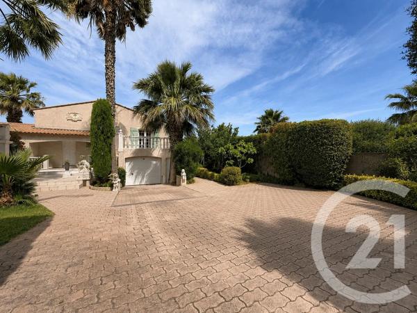 Maison à vendre  5 pièces - 246,30 m 2   LE GRAU D AGDE  - 34