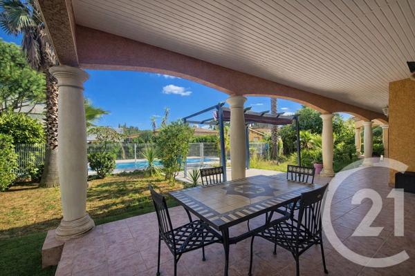Maison à vendre  5 pièces - 246,30 m 2   LE GRAU D AGDE  - 34
