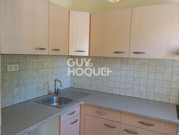 LOCATION : appartement T3 (80 m²) à CARPENTRAS