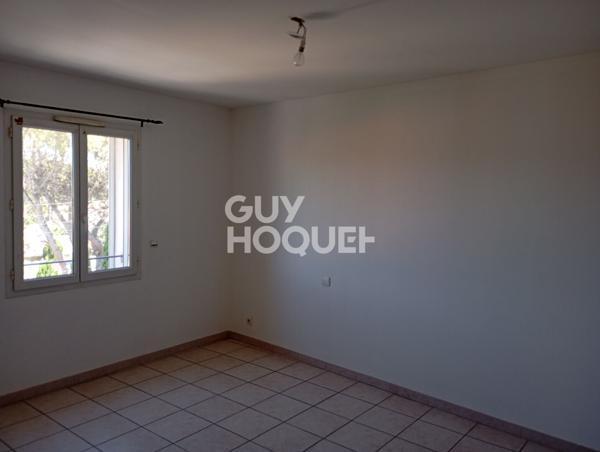 LOCATION : appartement T3 (80 m²) à CARPENTRAS