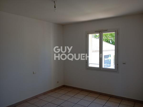 LOCATION : appartement T3 (80 m²) à CARPENTRAS