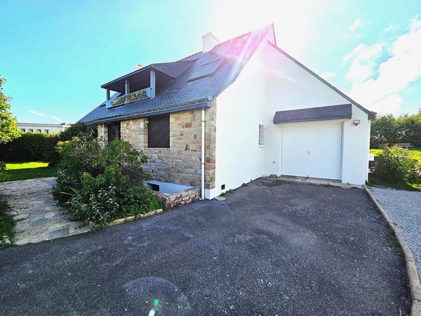 Maison familiale rénovée, piscine et vue sur la riviere