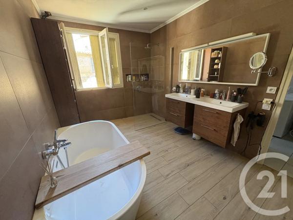 Maison à vendre  6 pièces - 162 m 2   PEZENAS  - 34